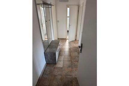 Helle 2 Zimmer Wohnung mit 2 Balkonen - Stuttgart Luginsland