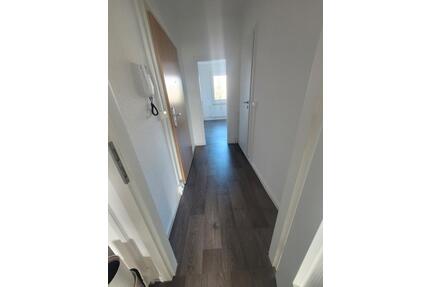 „Wohnen über den Dächern von Zschopau – Stil trifft Aussicht.“