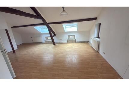 Charmante 3-Zimmer-Wohnung mit Galerie, Balkon und Landblick - Stolberg (Rheinland)