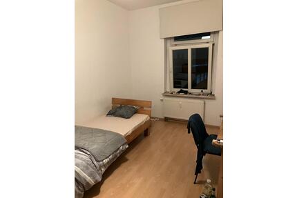 Zimmer Zwickau Stadt - 285,00&nbsp;EUR Kaltmiete, ca.&nbsp; 20,00&nbsp;m&sup2; in Zwickau (PLZ: 08056)
