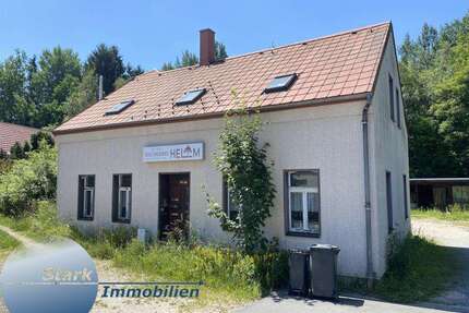 Haus zum Kaufen in Falkenstein 49.000,00 € 215 m²