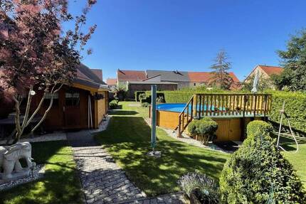 Freistehendes Einfamilienhaus mit Gartenparadies - Großneuhausen
