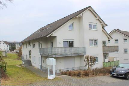 Helle 4 Zimmerwohnung mit Garage - Westerburg