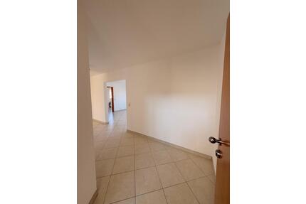 Attraktive 3-Zimmer-Wohnung mit 100 m² in zentraler Lage - Reichenbach an der Fils