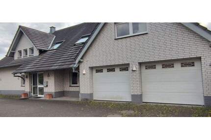 Großes EinZweifamilienhaus mit Doppelgarage - Rheda-Wiedenbrück