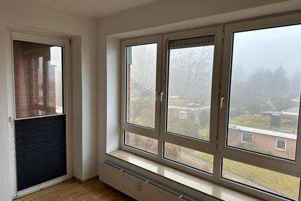 2-Zimmer-Wohnung in Uelzen mit Balkon & EBK, renoviertes Bad