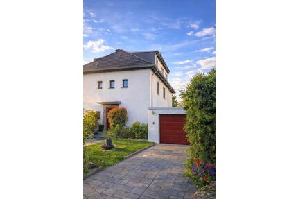Erstbezug nach DG-Ausbau: Moderne und zentrale 2-Zimmer-DG - Geisenheim