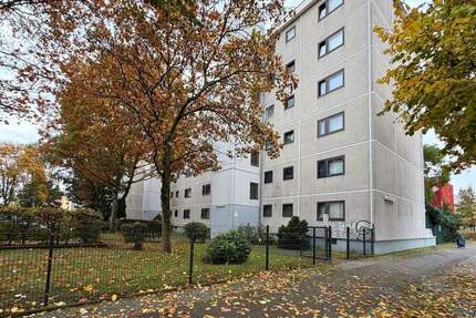 Teilsanierte 4-Zimmer-Wohnung im Englischen Viertel - Berlin Wedding