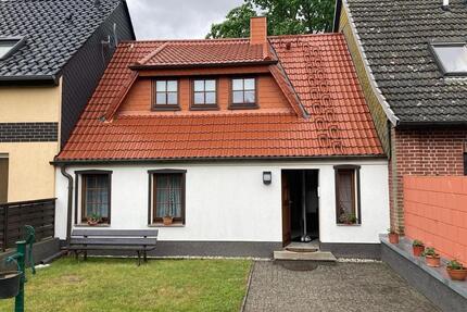 Wohnhaus nahe Strand & Hafen mit Einliegerbereich in Mönkebude - Liepgarten