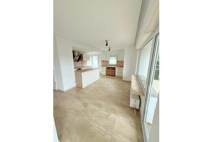 Ludwigsburg, Favoritepark, helle 2 Zimmer Wohnung 84m°