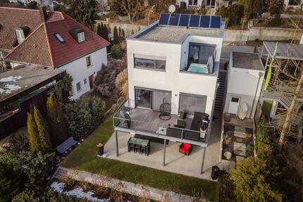 Architekten-Flachdachvilla in Landshut Birkenberg - Kumhausen
