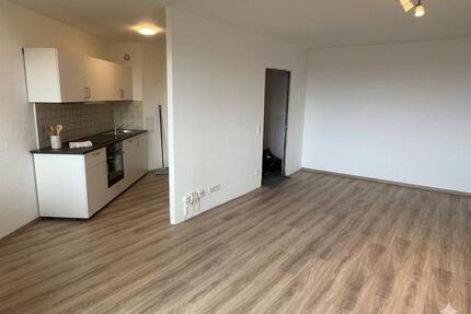 Über den Dächern von Bergisch Gladbach – modernisierte 2-Zimmer-W