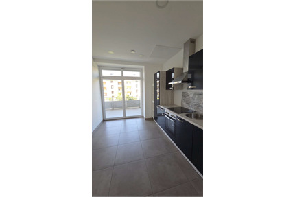 2 Zimmer Wohnung mit EBK, großen Balkon und Aufzug - Chemnitz Altendorf