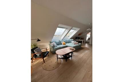 Exklusive, gepflegte 3-Zimmer-DG-Wohnung mit Balkon in Bühlertal