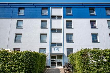 Vorsicht - FRISCH GESTRICHEN! 3 - Zimmer- Erdgeschosswohnung mit Balkon - Monheim am Rhein