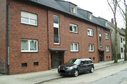 ruhige 2,5-Raum-Dachgeschosswohnung mit eigenem Stück Wiese - Oberhausen Osterfeld