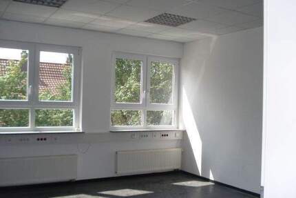 Schorndorf: Einzelbüro in Büroetage (EG) zu vermieten