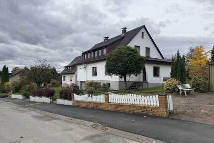 Haus zum Kaufen in Halle 179.000,00 € 260 m²