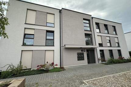 Zwangsversteigerungsobjekt, Anfang April 2026 - 2 Zimmer EG Wohnung, Bj.2020, Gartennutzungsrecht, TG Platz, 87,1 qm - Emmendingen Kollmarsreute