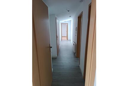 4-Raum Wohnung mit Balkon! - 511,00&nbsp;EUR Kaltmiete, ca.&nbsp; 90,00&nbsp;m&sup2; in Forst (Lausitz) (PLZ: 03149)