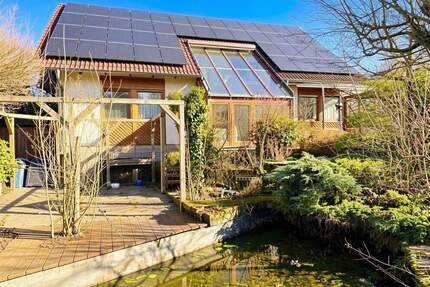 Familientraum in Herrenberg-Kayh - Viel Platz, gehobene Ausstattung, idyllischer Garten!