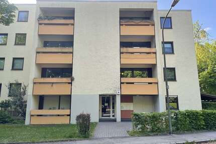 Wohnung zum Kaufen in Augsburg 135.000,00 € 34 m²