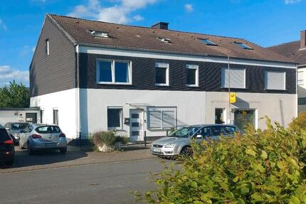 Vermietetes Zweifamilienhaus mit großem Garten - Lippstadt