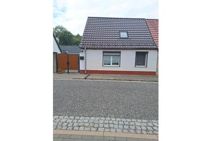Einfamilienhaus - 80.000,00&nbsp;EUR Kaufpreis, ca.&nbsp; 65,00&nbsp;m&sup2; in Bad Freienwalde (Oder) (PLZ: 16259)