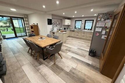 Wohnung in Ramstein-Miesenbach - 2.123,00&nbsp;EUR Kaltmiete, ca.&nbsp; 197,00&nbsp;m&sup2; in Mackenbach (PLZ: 67686)