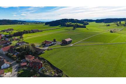 Haus zum Kaufen in Osterzell Oberzell 699.000,00 € 264 m² - Osterzell / Oberzell