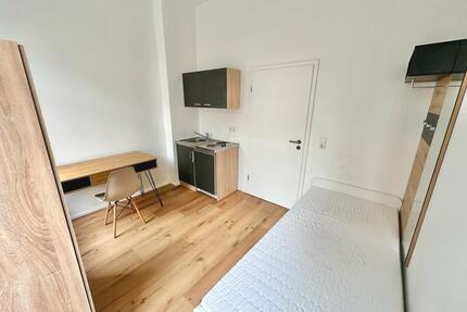 Modern möbliertes Zimmer in kernsaniertem Altbau - Mannheim