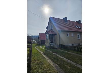 4 Person Haus mit Nebengebäude und großem Garten - Naumburg (Saale)