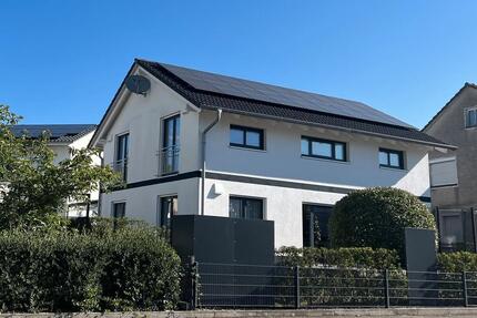 Ein Zuhause zum Ankommen und Wohlführen – modernes EFH mit PV - Radolfzell am Bodensee