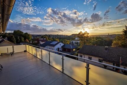 Exklusives 3-Zi.-DG-Penthouse | Panoramadachterrasse | Parkett - Sigmaringen