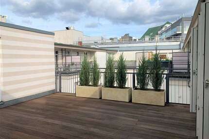 Wohnung zum Mieten in Berlin 3.321,00 € 180.04 m²