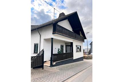 Tolles Einfamilienhaus - 280.000,00&nbsp;EUR Kaufpreis, ca.&nbsp; 240,00&nbsp;m&sup2; in Peterswald-Löffelscheid (PLZ: 56858)
