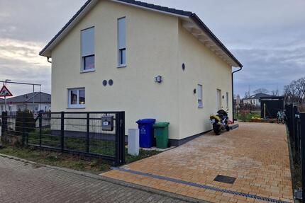 Einfamilienhaus - 599.000,00&nbsp;EUR Kaufpreis, ca.&nbsp; 134,00&nbsp;m&sup2; in Schulzendorf (PLZ: 15732)