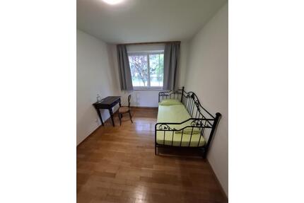 Damen WG - Zimmer ca. 20 qm (nur für Frauen) - Göppingen Faurndau