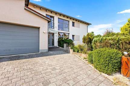 Haus zum Kaufen in Oberhausen 798.000,00 € 185 m²