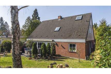 Einfamilienhaus mit Einliegerwohnung - ideal für Vermietung oder Mehrgenerationenwohnen - Berlin Kladow