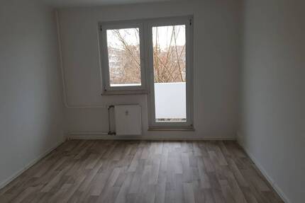3-Raumwohnung in Grünau-Ost - 406,00&nbsp;EUR Kaltmiete, ca.&nbsp; 61,90&nbsp;m&sup2;&nbsp;Wohnfl&auml;che in Leipzig (PLZ: 04209) Grünau-Ost