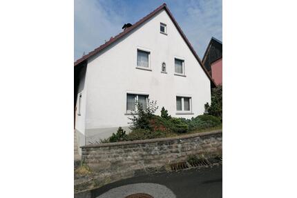 Landwirtschaftliches Anwesen - 300.000,00&nbsp;EUR Kaufpreis, ca.&nbsp; 180,00&nbsp;m&sup2; in Burkardroth (PLZ: 97705)
