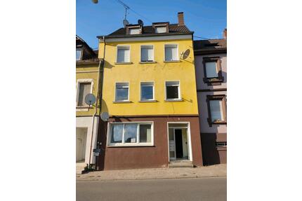 Mehrfamilienhaus in zentraler Lage von Saarbrücken-Dudweiler