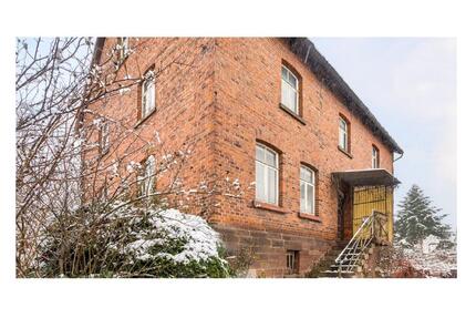 Großes sanierungsbedürftiges Haus langfristig zu vermieten - Eschershausen