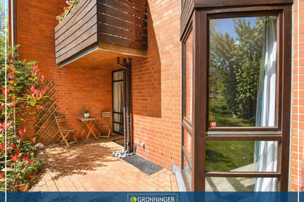 Toplage Blankenese: Stilvolle 2-3 Zi. Erdgeschosswohnung mit Sonnenterrasse und Tiefgaragenstellplatz - Hamburg / Blankenese