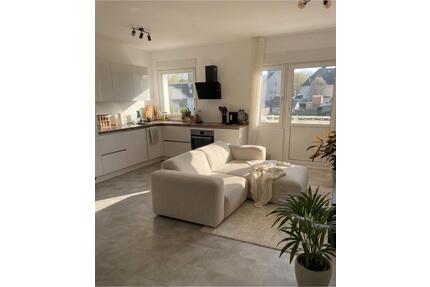 Moderne, helle Wohnung, Sonnenbalkon,Regendusche & offene Küche - Bochum Günnigfeld