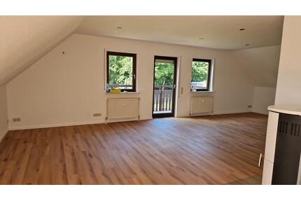 Sehr schöne DG Wohnung mit Kamin in Klingelbach zu vermieten - Katzenelnbogen