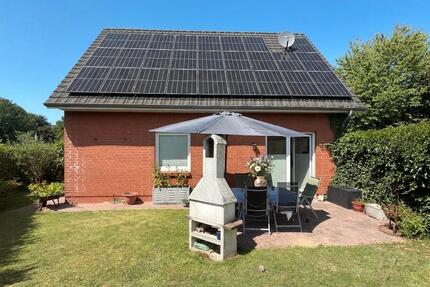 Modernes Familienglück mit Südgarten - Süderbrarup