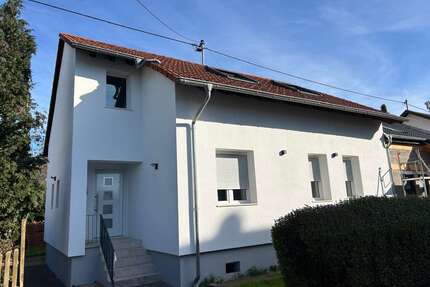 Haus zum Kaufen in Schwalbach 295.000,00 € 122 m²