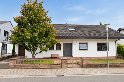 Haus zum Mieten in Sandhausen 2.400,00 € 220 m²
